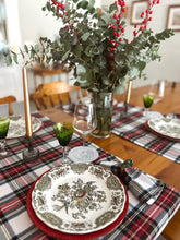 Load image into Gallery viewer, CAMINO DE MESA TARTÁN BLANCO