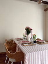 Cargar imagen en el visor de la galería, PRE ORDER MANTEL ANTIMANCHAS ROSE