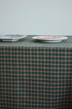 Cargar imagen en el visor de la galería, MANTEL ANTIMANCHAS TARTÁN VERDE