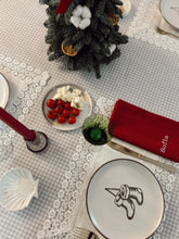 Cargar imagen en el visor de la galería, MANTEL ANTIMANCHAS VICHY GRIS