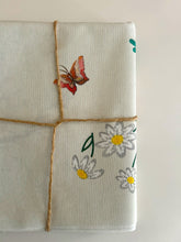 Cargar imagen en el visor de la galería, MANTEL RESINADO MARGA