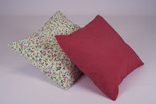 Carica l'immagine nel visualizzatore di Gallery, FUNDA DE COJÍN FUCSIA