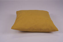 Cargar imagen en el visor de la galería, FUNDA DE COJÍN MOSTAZA