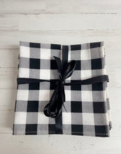 Cargar imagen en el visor de la galería, PACK SERVILLETAS VICHY NEGRO CUADRO GRANDE