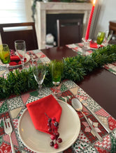 Load image into Gallery viewer, CAMINO DE MESA NAVIDAD