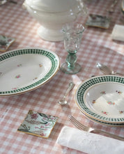 Cargar imagen en el visor de la galería, MANTEL ANTIMANCHAS VICHY ROSA