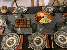 Load image into Gallery viewer, Camino de mesa Vichy Negro