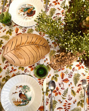 Cargar imagen en el visor de la galería, MANTEL ANTIMANCHAS ESTACIONAL A MEDIDA