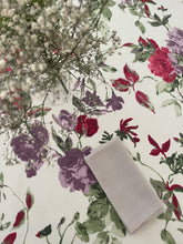 Cargar imagen en el visor de la galería, MANTEL ANTIMANCHAS BEGONIA