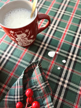 Cargar imagen en el visor de la galería, MANTEL ANTIMANCHAS TARTÁN VERDE