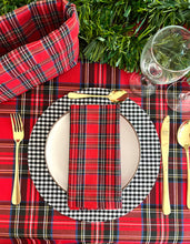 Cargar imagen en el visor de la galería, MANTEL ANTIMANCHAS ESCOCÉS ROJO A MEDIDA