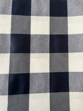 Cargar imagen en el visor de la galería, MANTEL ANTIMANCHAS VICHY AZUL CUADRO MAXI