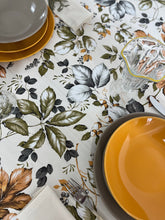 Cargar imagen en el visor de la galería, MANTEL ANTIMANCHAS SEASON
